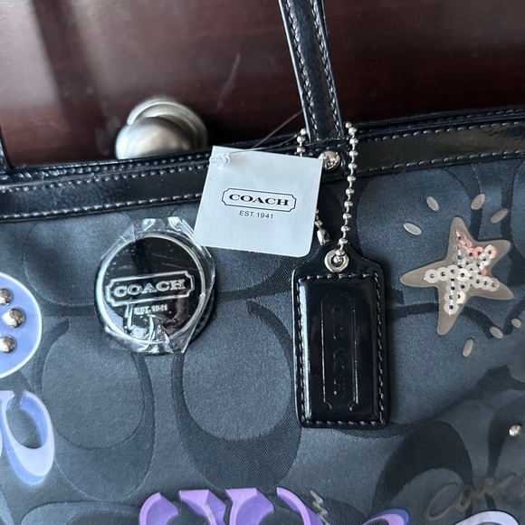 Coach NWT 2011 Daisy Poppy Optic C Applique Tote bag in Black & Purple Y2K - Picture 8 of 10